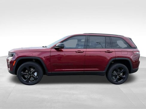 Used 2023 Jeep Grand Cherokee Limited w/ Black Appearance Package RWD image 2