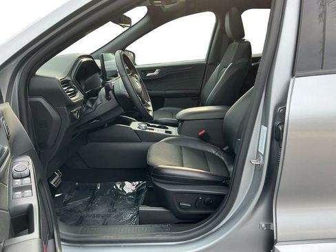 Used 2024 Ford Escape ST-Line Select w/ Tech Pack #2 image 10