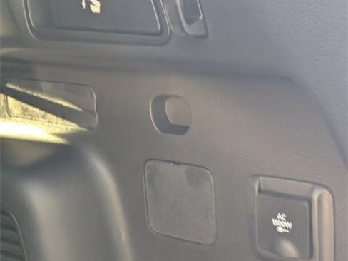 New 2025 Mitsubishi Outlander SEL image 13