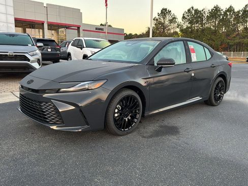 New 2026 Toyota Camry LE image 2