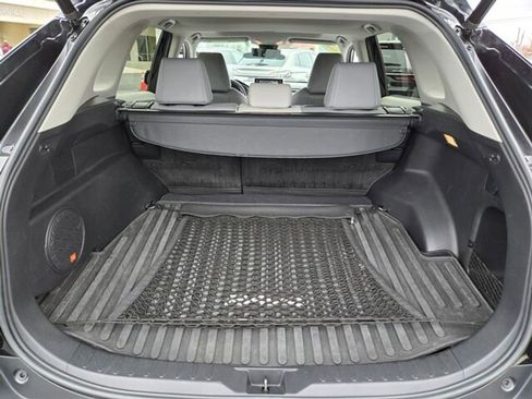 Used 2021 Toyota RAV4 Limited image 17