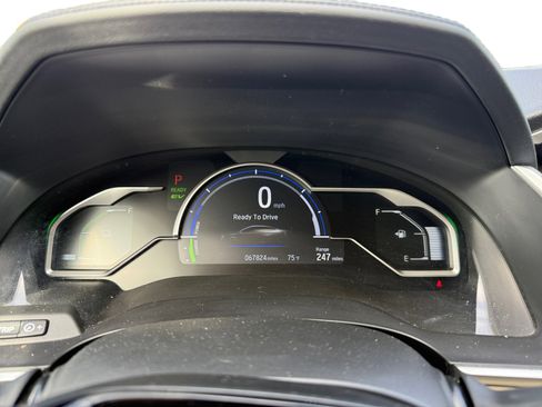 Certified 2018 Honda Clarity Plug-In Hybrid image 11