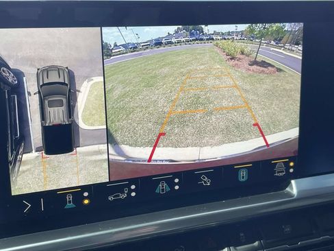 Used 2023 Chevrolet Silverado 1500 LTZ RWD image 18