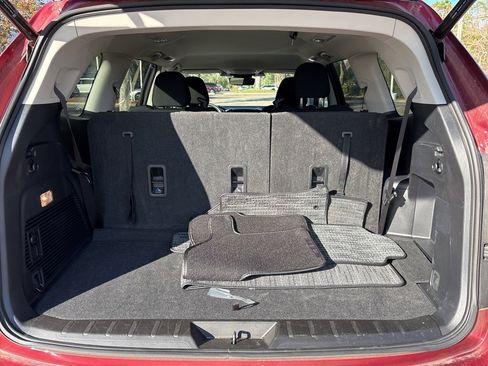 Certified 2024 Subaru Ascent Premium w/ Convenience Package image 24