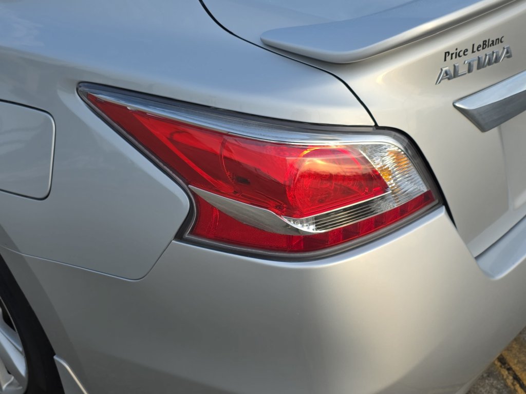 Used 2014 Nissan Altima 2.5 SL w/ Moonroof Package FWD image 14