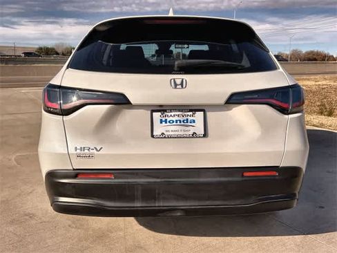 Certified 2024 Honda HR-V LX image 6