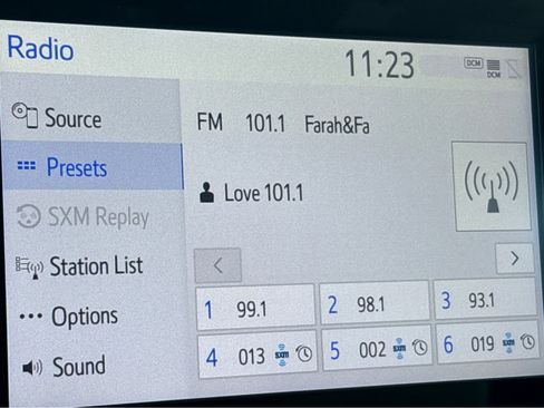 Used 2023 Toyota Camry SE w/ Convenience Package image 6