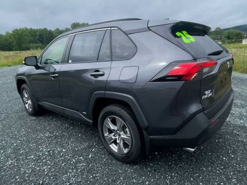 Certified 2025 Toyota RAV4 XLE AWD/4WD image 6