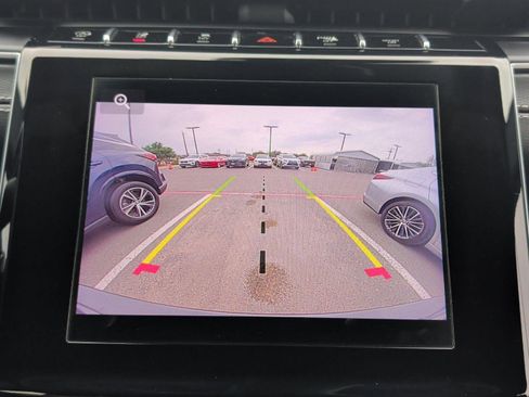 Used 2023 Jeep Grand Cherokee Altitude RWD image 19