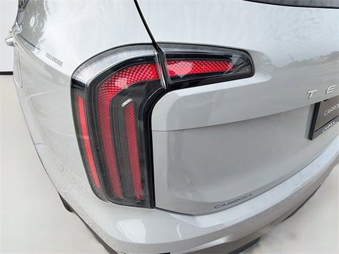 Used 2023 Kia Telluride SX Prestige X-Line image 11