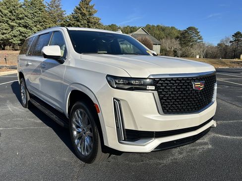 Used 2024 Cadillac Escalade ESV Premium Luxury image 21