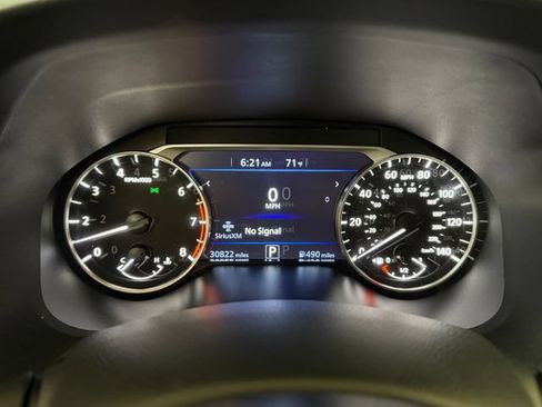 Used 2025 Nissan Altima 2.5 SV FWD image 11