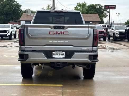 New 2026 GMC Sierra 2500 AT4 w/ AT4 Premium Plus Package AWD/4WD image 4