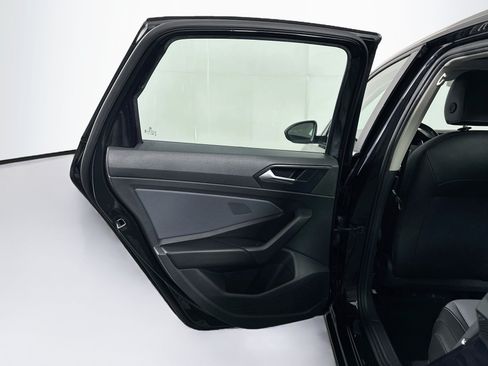 Used 2025 Volkswagen Jetta SE FWD image 26