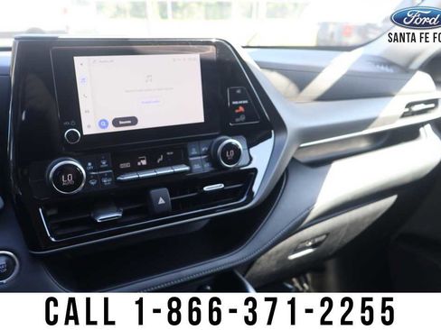 Used 2023 Toyota Highlander Platinum image 40