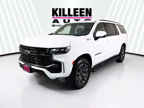 Used 2023 Chevrolet Suburban Z71 w/ Luxury Package AWD/4WD image 3
