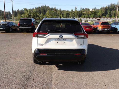 Used 2022 Toyota RAV4 XSE w/ Weather Package AWD/4WD image 6