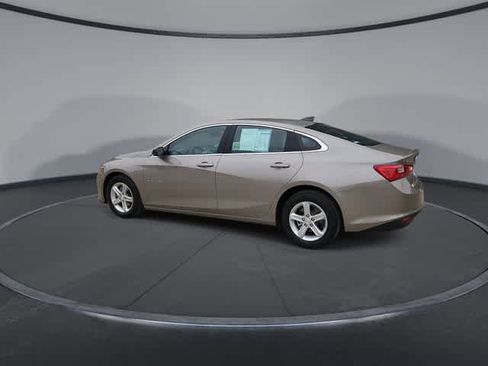 Used 2025 Chevrolet Malibu LS FWD image 6