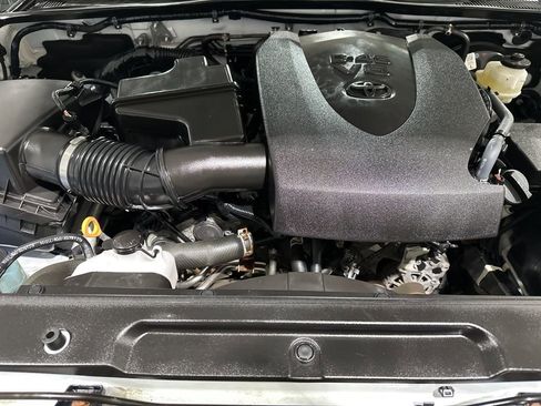 Certified 2021 Toyota Tacoma TRD Sport image 24