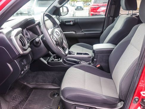 Certified 2021 Toyota Tacoma TRD Sport w/ Technology Package RWD image 22