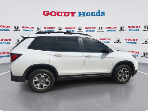 Used 2023 Honda Passport TrailSport image 9