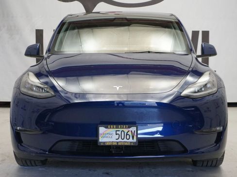 Used 2022 Tesla Model Y Performance image 2