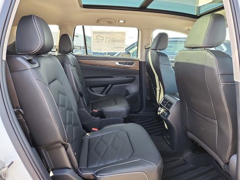 New 2026 Volkswagen Atlas SE image 14