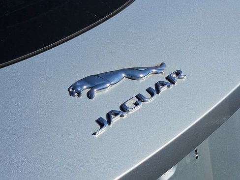 Used 2017 Jaguar F-TYPE Coupe RWD image 5