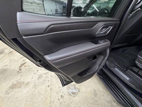 Used 2022 Chevrolet Tahoe RST w/ Sport Performance Package image 38