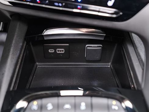 Used 2023 Buick Envision Essence image 17