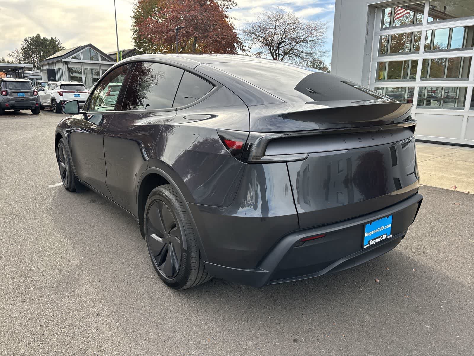 Used 2026 Tesla Model Y AWD image 3