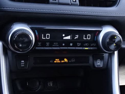 Certified 2025 Toyota RAV4 XLE Premium AWD/4WD image 31