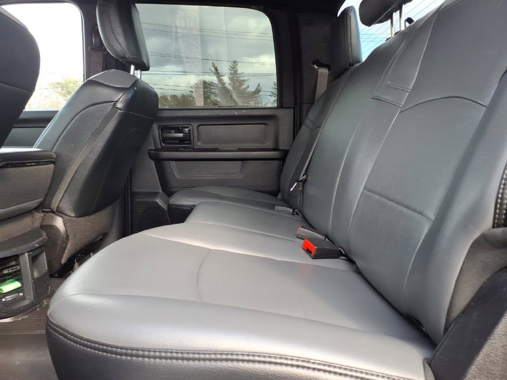 Used 2021 RAM 2500 Tradesman w/ Chrome Appearance Group AWD/4WD image 14