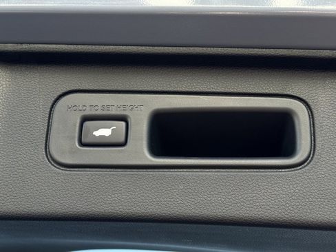 Used 2023 Honda Pilot Elite image 9