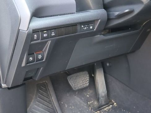 Used 2023 Toyota Sienna XSE w/ XSE Plus Package FWD image 24