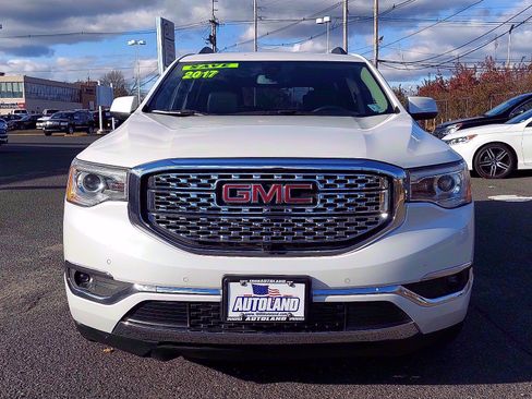 Used 2017 GMC Acadia Denali w/ Technology Package AWD/4WD image 2