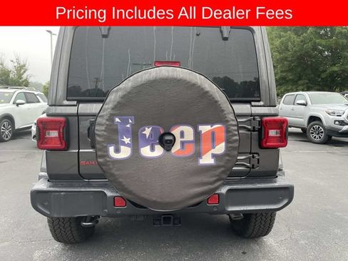 Used 2025 Jeep Wrangler Unlimited Sahara w/ Safety Group AWD/4WD image 8