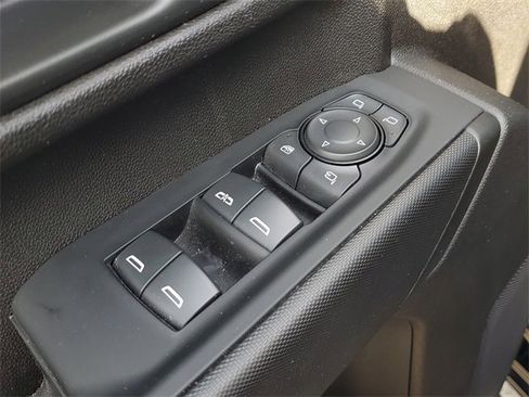 Used 2024 Chevrolet Silverado 2500 Custom w/ Custom Value Package image 19