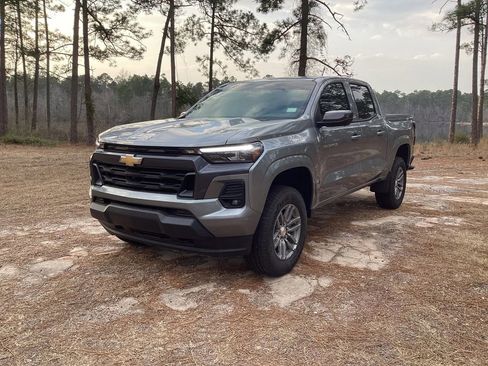 New 2025 Chevrolet Colorado LT w/ LT Convenience Package AWD/4WD image 1