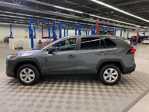 Used 2024 Toyota RAV4 LE AWD/4WD image 9
