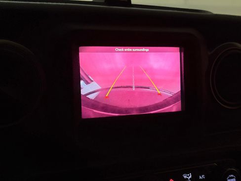 Used 2019 Jeep Wrangler Unlimited Sport S image 31