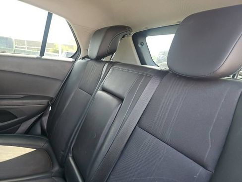Used 2016 Chevrolet Trax LT w/ LT Convenience Package AWD/4WD image 17