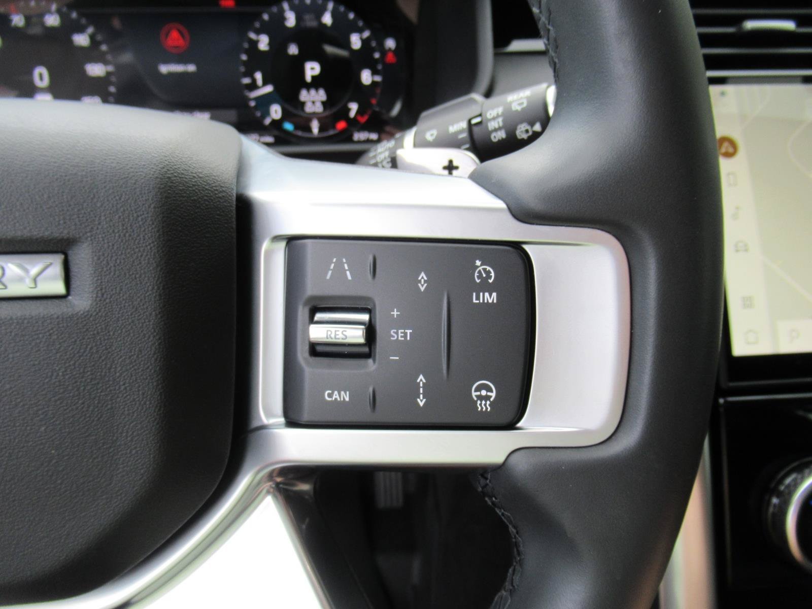 Used 2024 Land Rover Discovery S AWD/4WD image 24