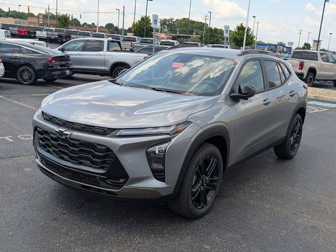 New 2026 Chevrolet Trax ACTIV FWD image 3