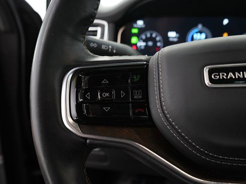 Used 2022 Jeep Grand Wagoneer Series II AWD/4WD image 28