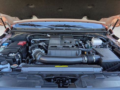 Used 2025 Nissan Frontier PRO-4X w/ Pro Premium Package image 23