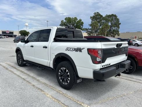 Used 2023 Nissan Titan PRO-4X w/ Pro-4x Convenience Package AWD/4WD image 3