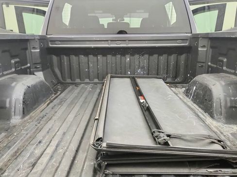 Used 2022 Chevrolet Silverado 1500 LT image 19