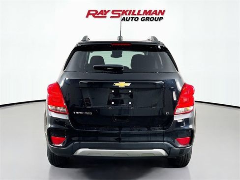 Used 2020 Chevrolet Trax LT w/ LT Convenience Package image 6