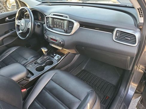 Used 2019 Kia Sorento EX image 20